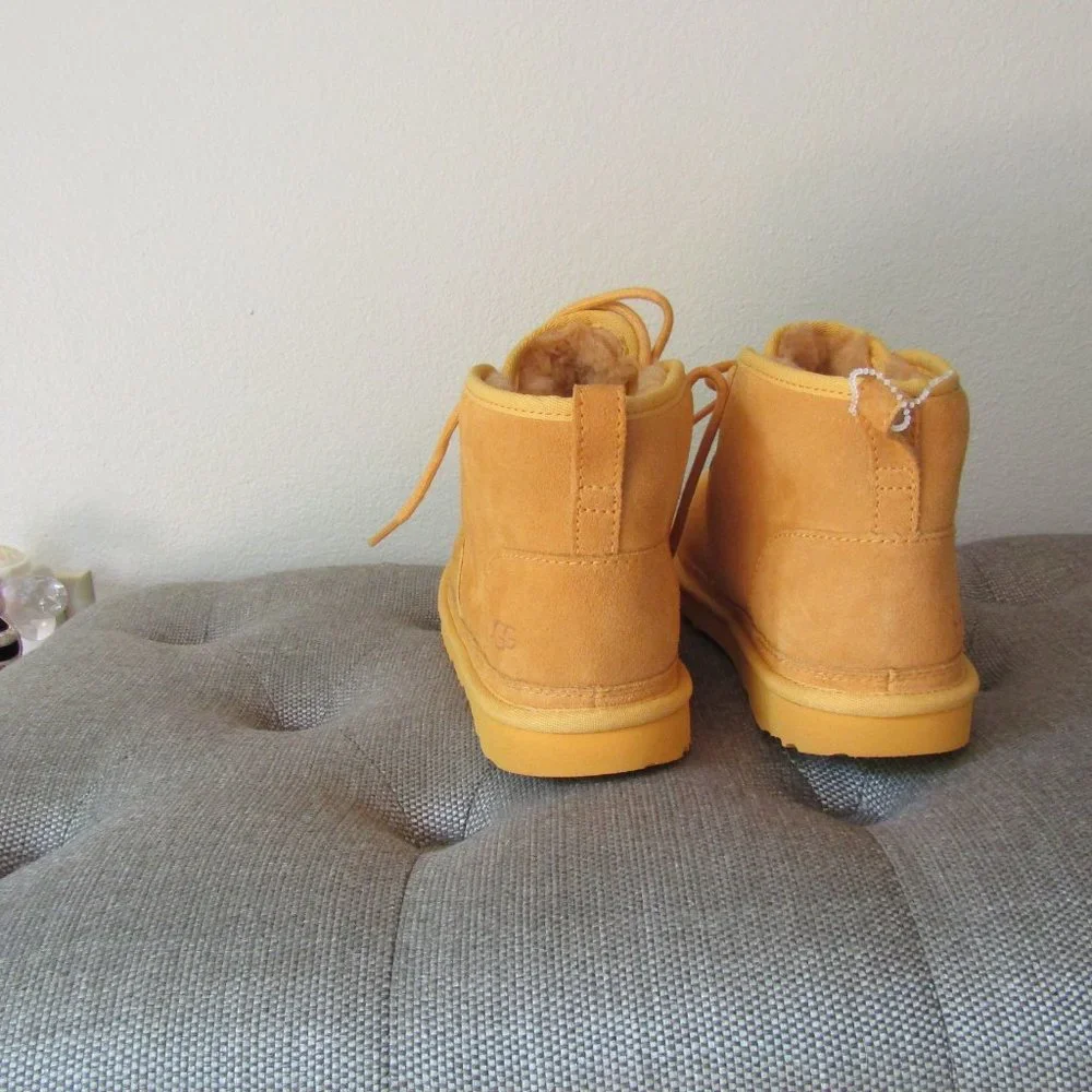 UGG Neumel ll Chukka Boots Big Girl 6 NWT